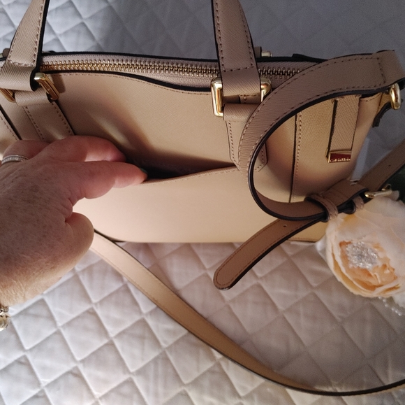 Calvin Klein Purse - Picture 2 of 16